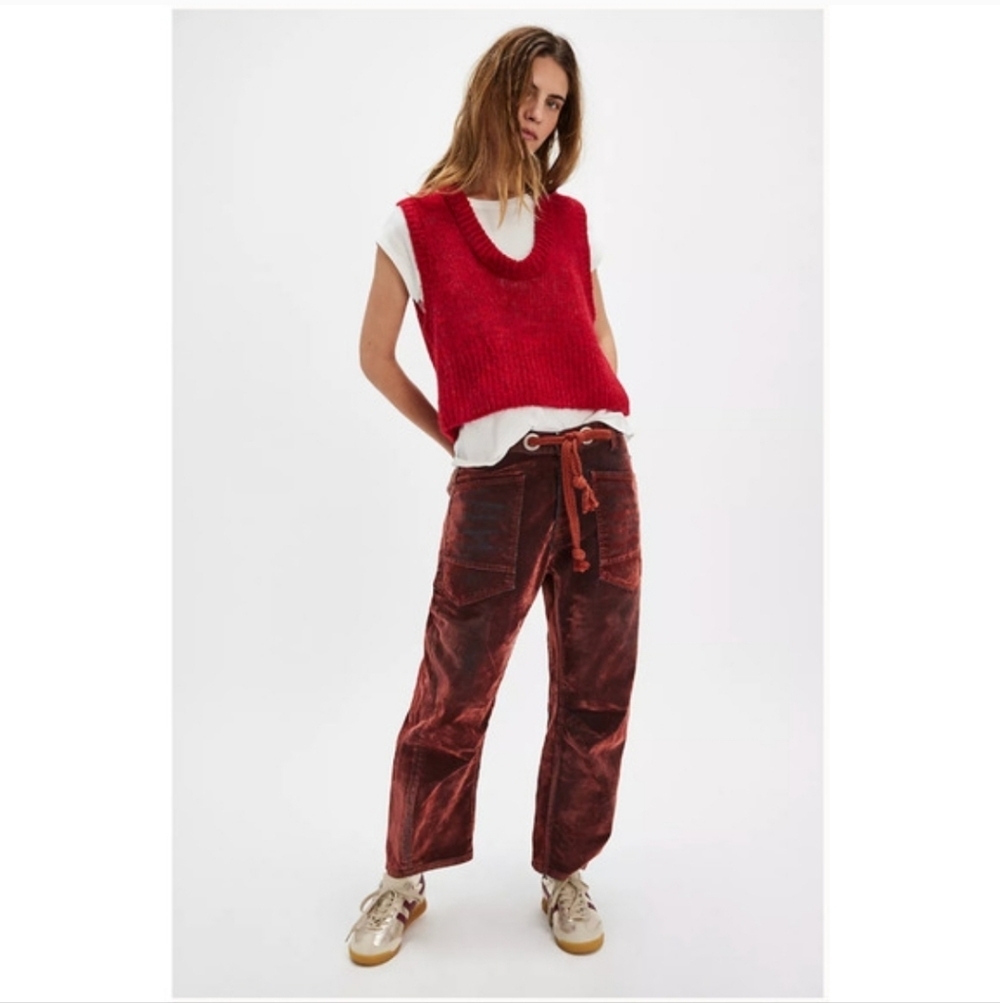 We The Free NWTs Moxie Flocked Pull-On Barrel Jeans - Picture 1 of 9